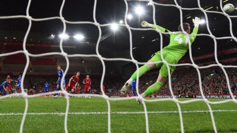 _131274416_szoboszlaigoal