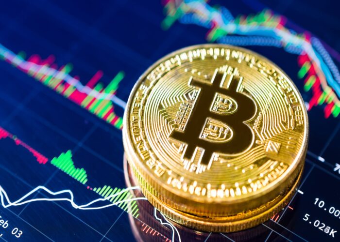 Blockchain News Today – Bitcoin Drops Toward $90K as Market Awaits Fed Decision